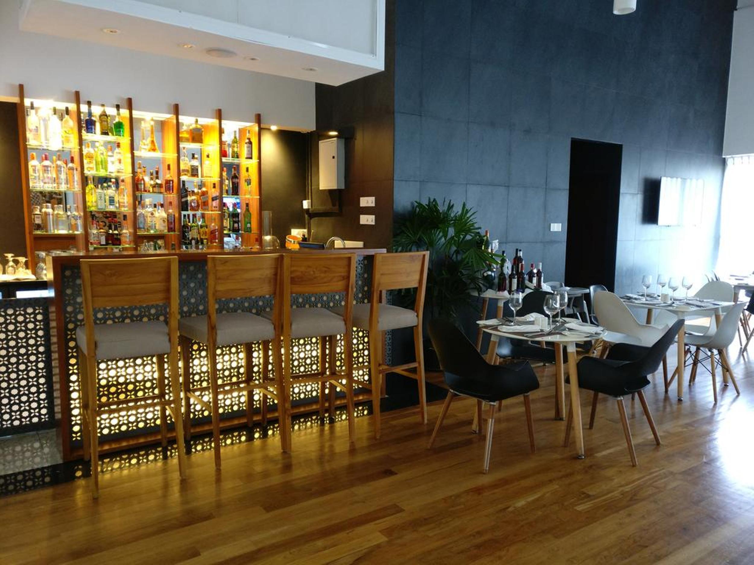Ocean Edge Suites & Hotel Colombo Eksteriør billede