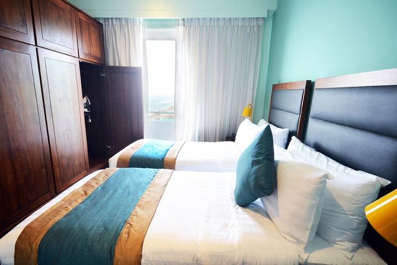 Ocean Edge Suites & Hotel Colombo Eksteriør billede